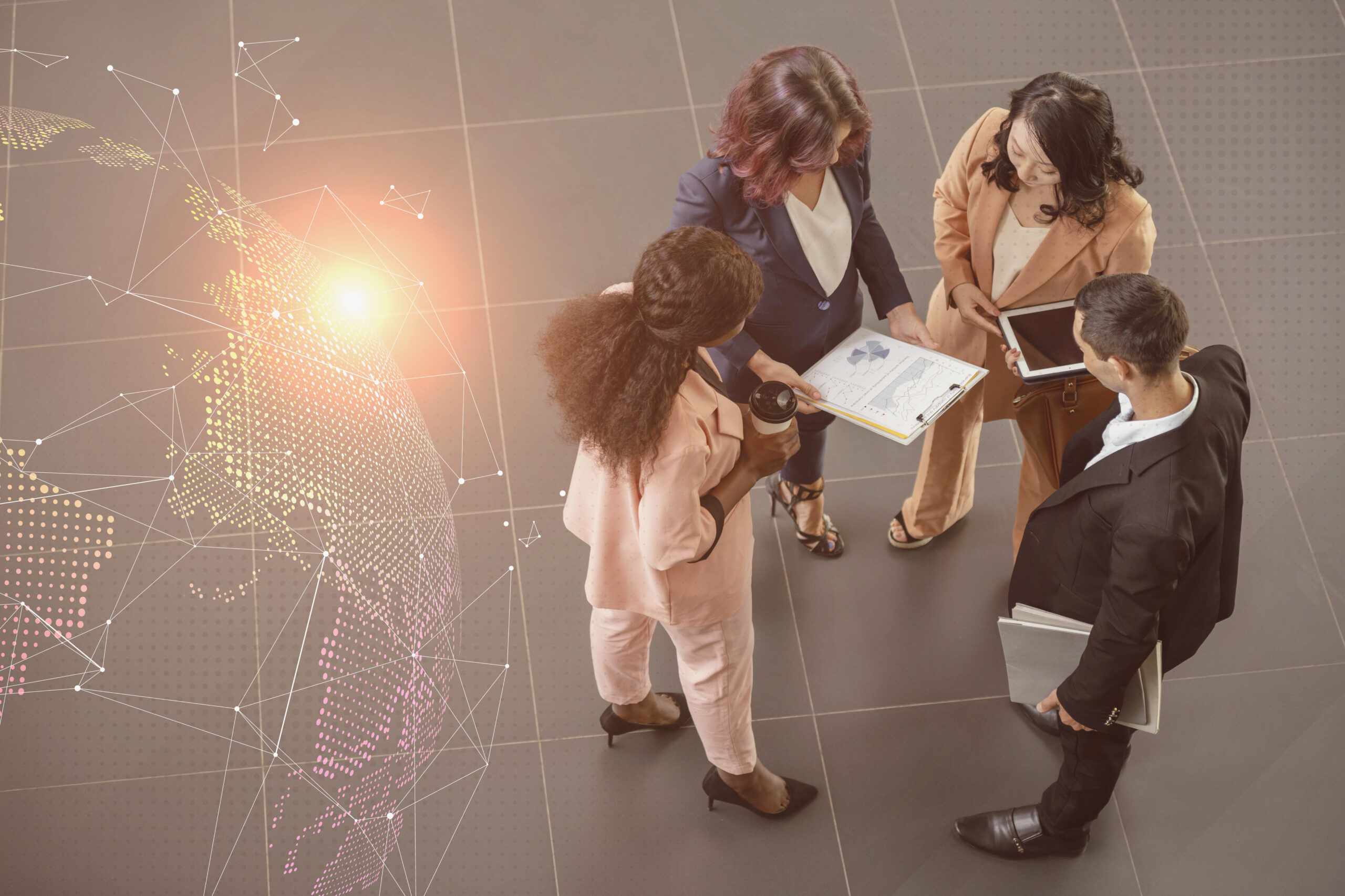 Tingkatkan Profesionalisme Bisnis dengan Ruang Meeting & Virtual Office Eksklusif Graha Office Surabaya 4 business people working using technology connect with others scaled