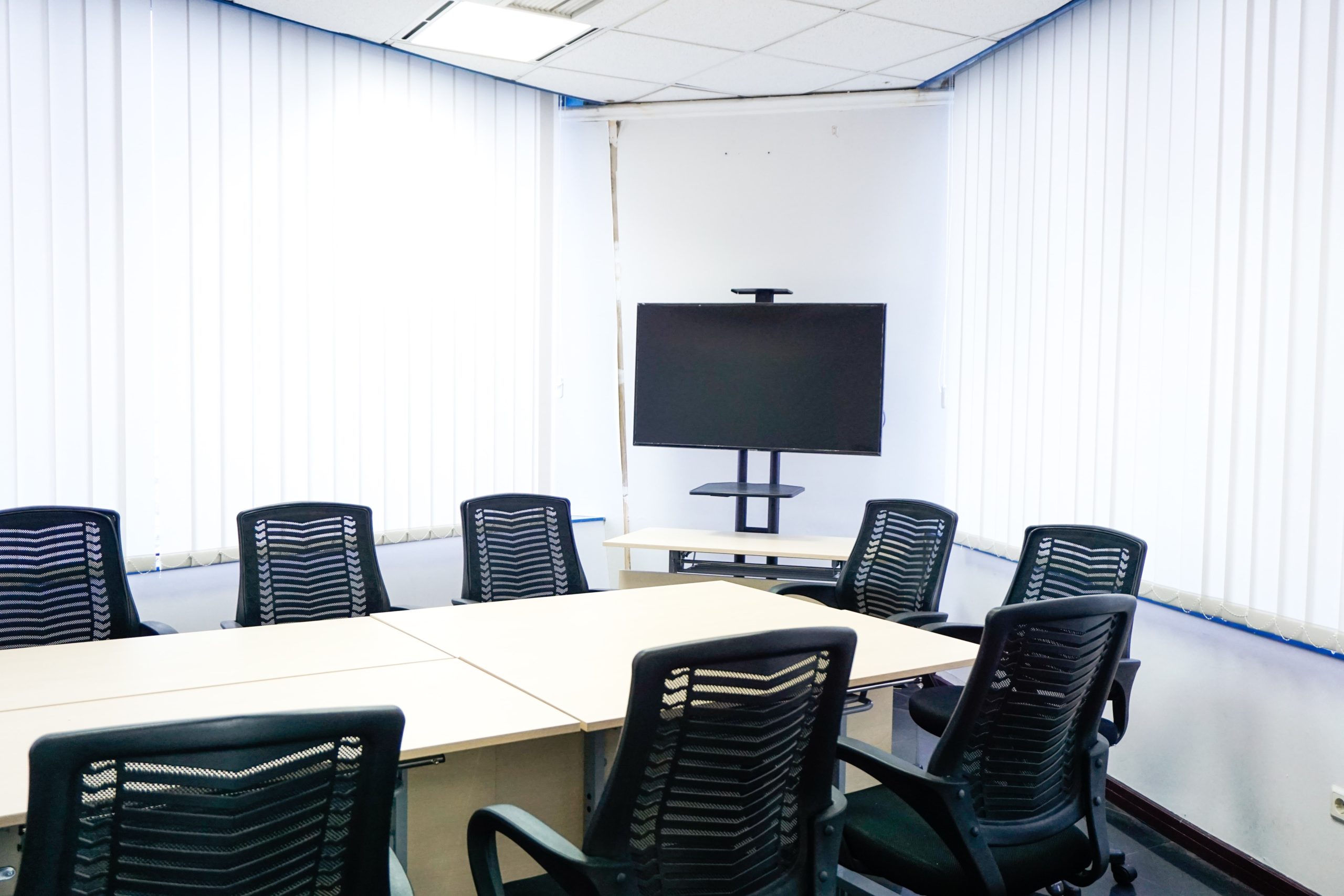 Solusi Kantor Modern untuk UMKM, Startup, hingga Perusahaan Besar 3 https://birojasa.com/peluang-bisnis-2025-jasa-pembuatan-konten/